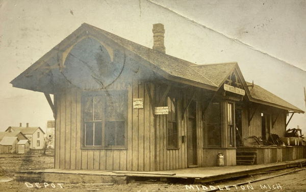 Middleton - Old Postcard (newer photo)